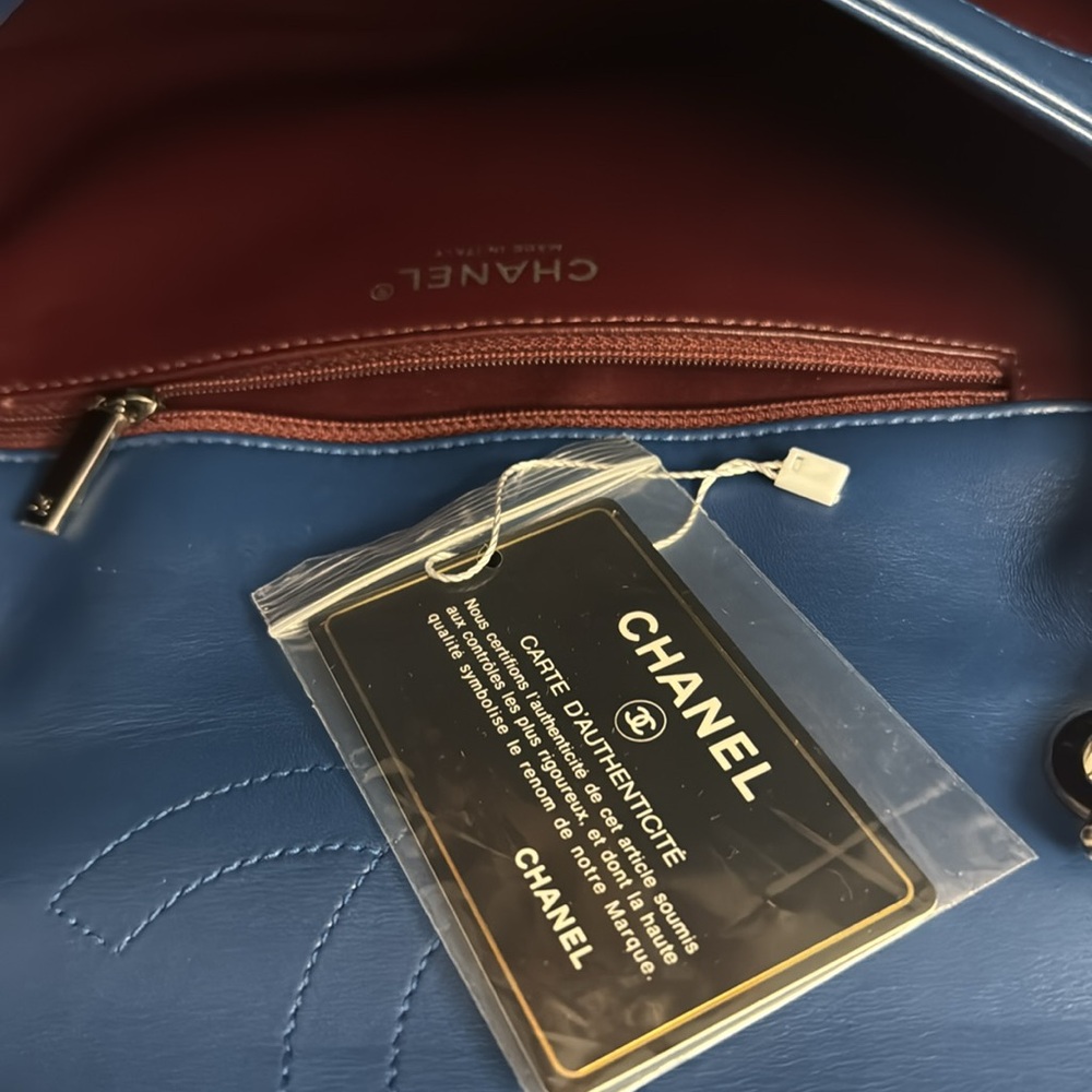 Chanel Blue Quilted Shoulder Bag with Chain Strap - Picture 9 of 17